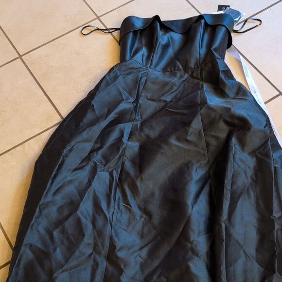 NWT Alfred Sung Sara Gown Strapless Boas Cuff Bodice Satin Dress Evergreen 8 - Picture 2 of 15